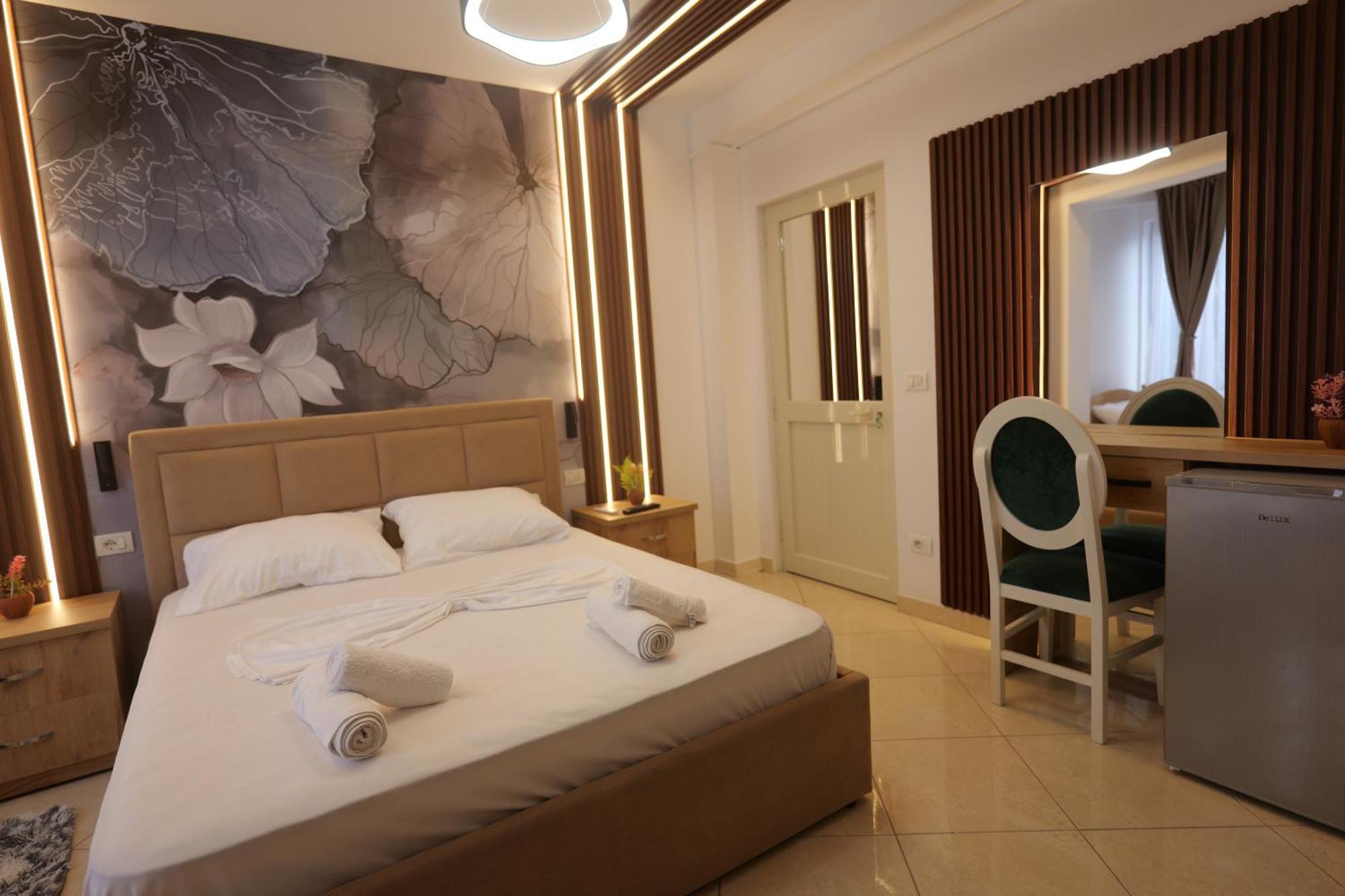 Golden Sleep Hostel Shkodër Extérieur photo