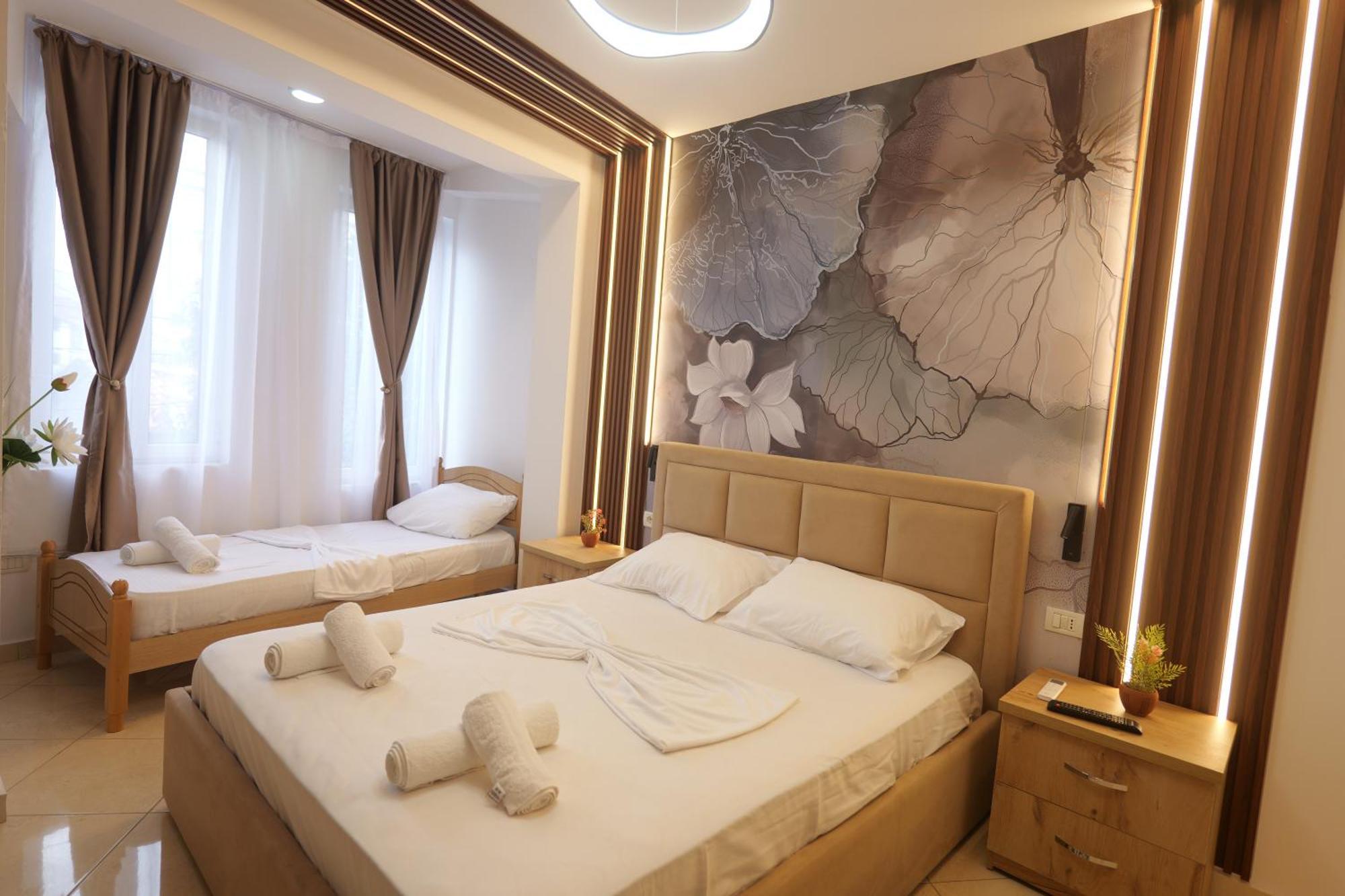 Golden Sleep Hostel Shkodër Extérieur photo