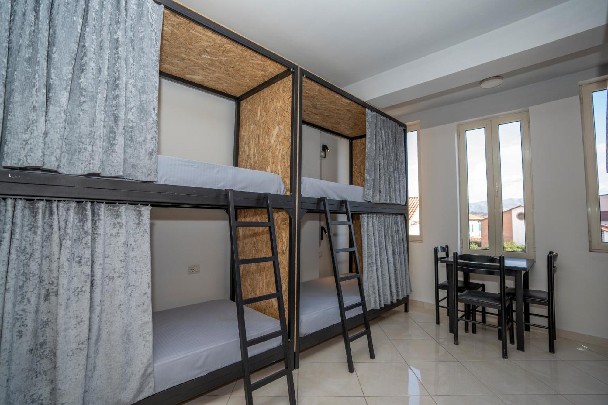 Golden Sleep Hostel Shkodër Extérieur photo