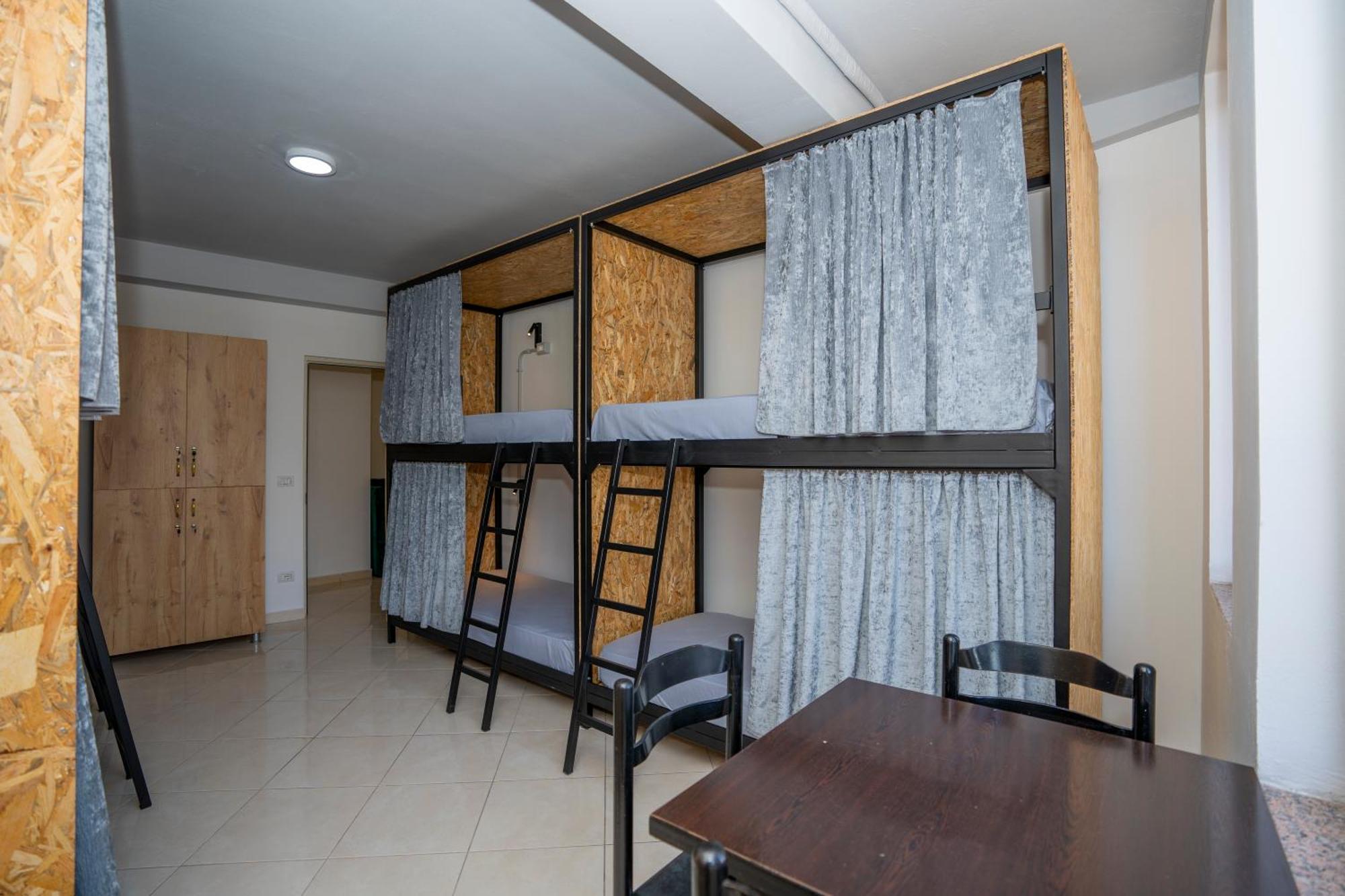 Golden Sleep Hostel Shkodër Extérieur photo